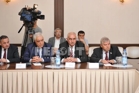 ​Prezidentin köməkçisi: Siyasi partiyalar Avropa Oyunları ilə bağlı müzakirlərdən kənarda qalmamalıdırlar - YENİLƏNİB - FOTO