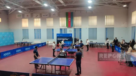 Protezlə təmin edilən müharibə əlilləri arasında stolüstü tennis yarışı keçirilib