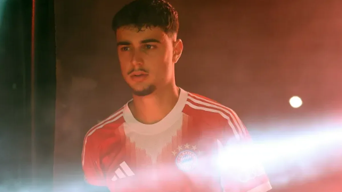 Bavariyanın futbolçusu əməliyyat olunub