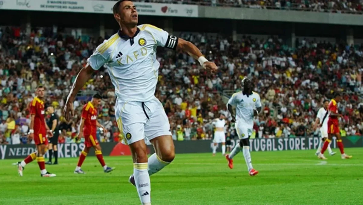Ronaldu “Riu Ave” ilə yoxlama oyununda het-trik edib