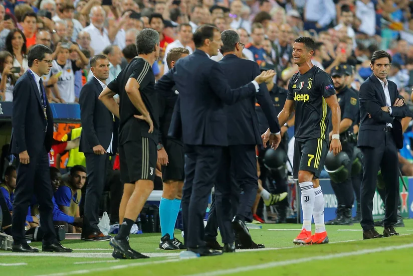 Аллегри: VAR помогла бы арбитру в разборе эпизода с Роналду