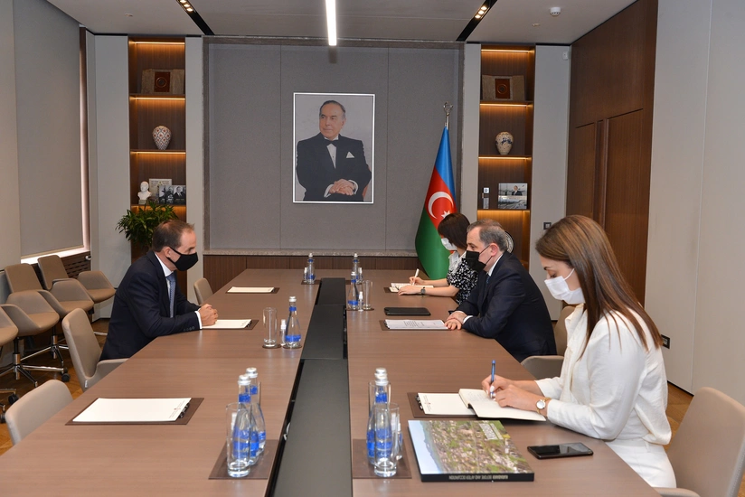 Jeyhun Bayramov meets head of UNICEF Baku office