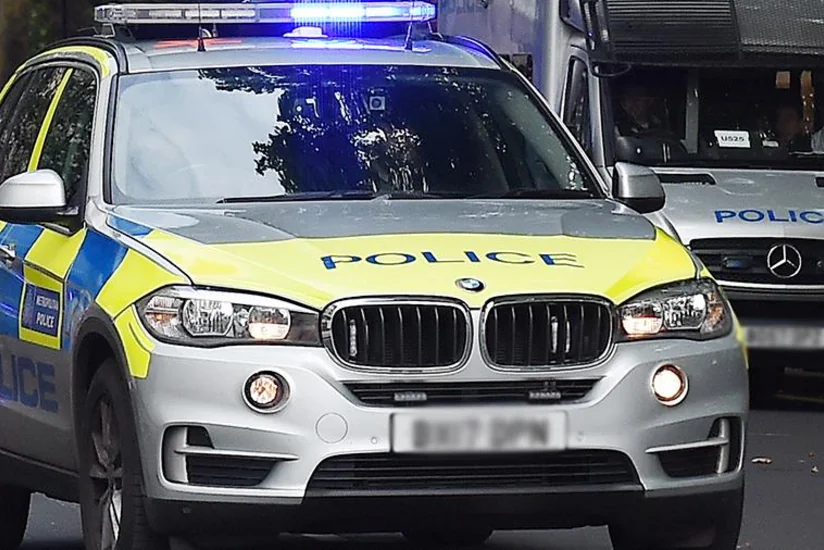 Britaniyanın ən varlı adamlarından biri evində öldürüldü