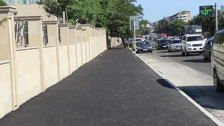 Bakının daha bir prospektində təmir işləri aparılır