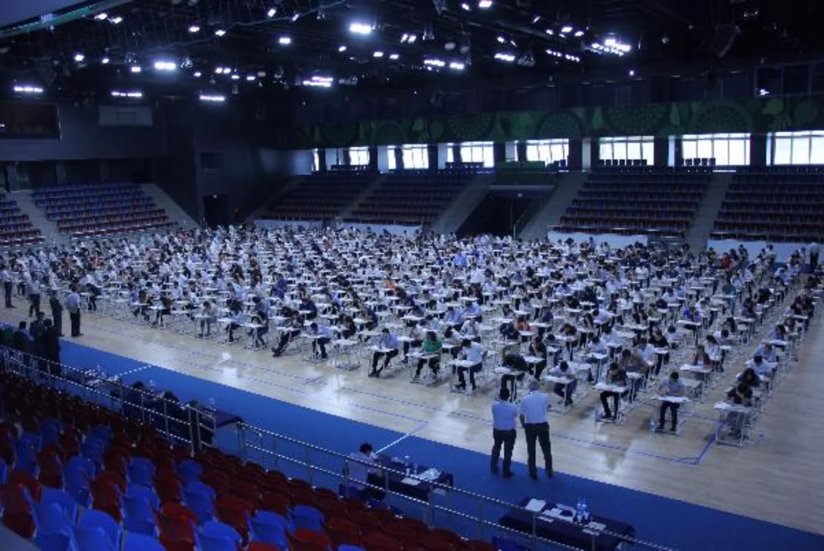 Ədliyyə orqanlarında işləmək istəyən namizədlər üçün keçirilən test imtаhаnının nəticələri elan olunub