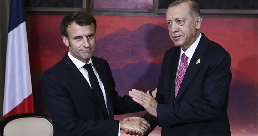 Makronla Ərdoğan Qəzzadakı vəziyyəti müzakirə ediblər