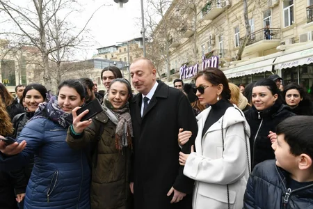 Prezident İlham Əliyev Novruz bayramı münasibətilə ümumxalq şənliyində iştirak edib - YENİLƏNİB-3
