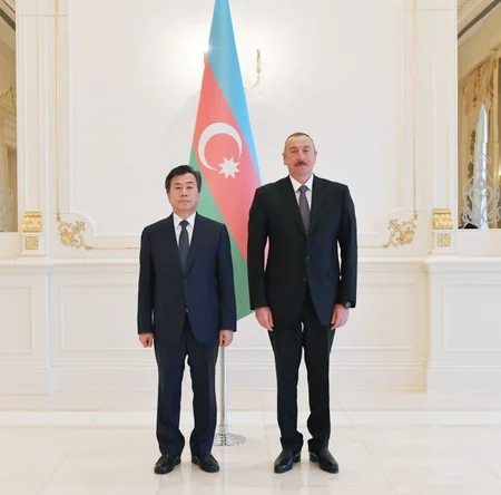 Prezident İlham Əliyev üç ölkənin Azərbaycanda yeni təyin olunmuş səfirlərinin etimadnamələrini qəbul edib