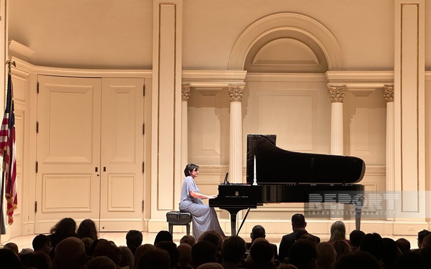 Nyu-Yorkda Azərbaycanın Əməkdar artistinin solo konserti keçirilib
