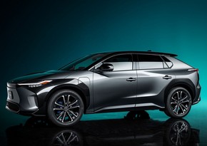 Toyota to start selling its first electric vehicle in 2022