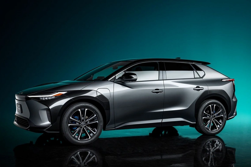 Toyota to start selling its first electric vehicle in 2022