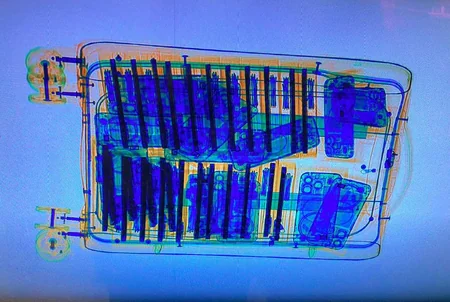 Azərbaycan gömrükçüləri külli miqdarda iPhone telefonları aşkar edib