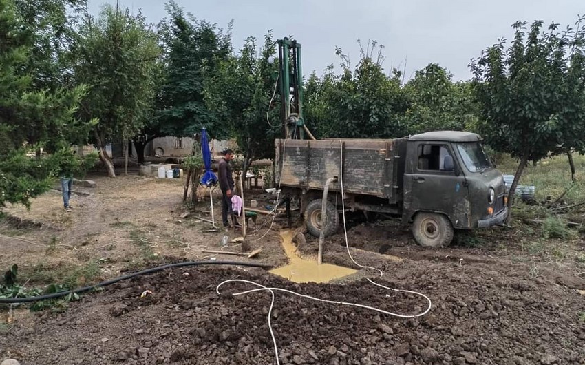 Cəlilabadın Novruzallı kəndində su probleminin həlli üçün artezian quyusu qazılır 