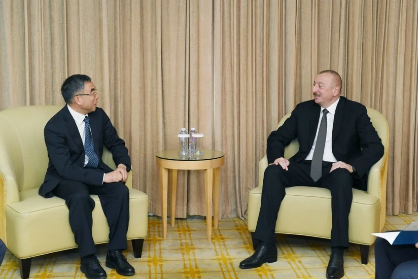 President Ilham Aliyev meets with Huawei chairman
