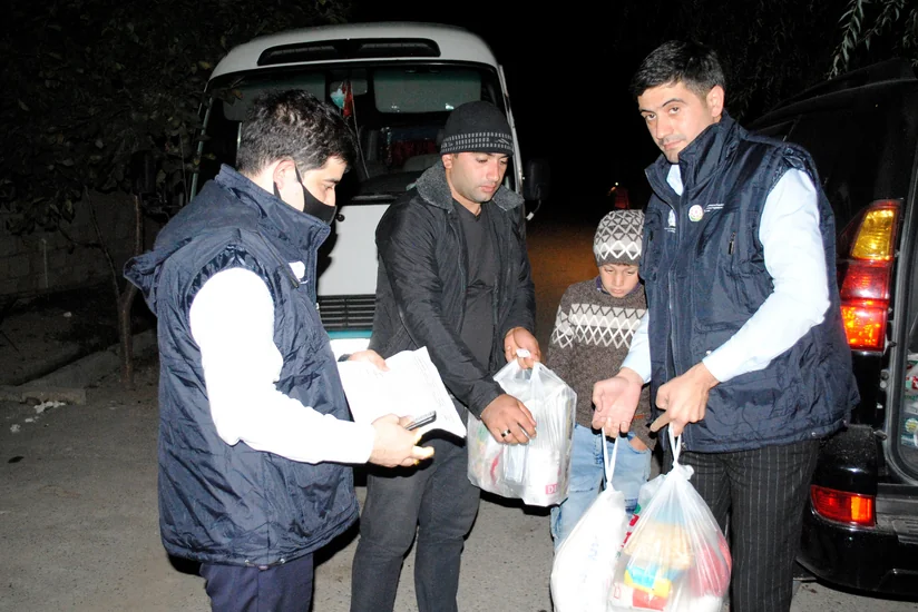 Bərdədə 140 məcburi köçkün ailəsinə ərzaq yardımı göstərilib
