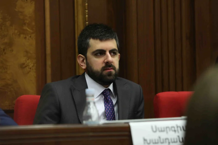 В Ереване заявили, что миротворцы РФ не могут передислоцироваться из Карабаха в Армению