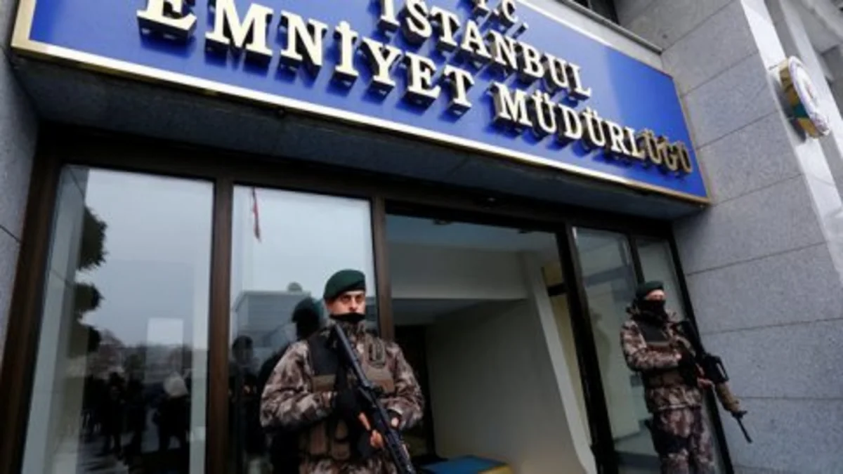 İstanbul polisi 12 saatlıq irimiqyaslı axtarış-əməliyyat tədbiri keçirib
