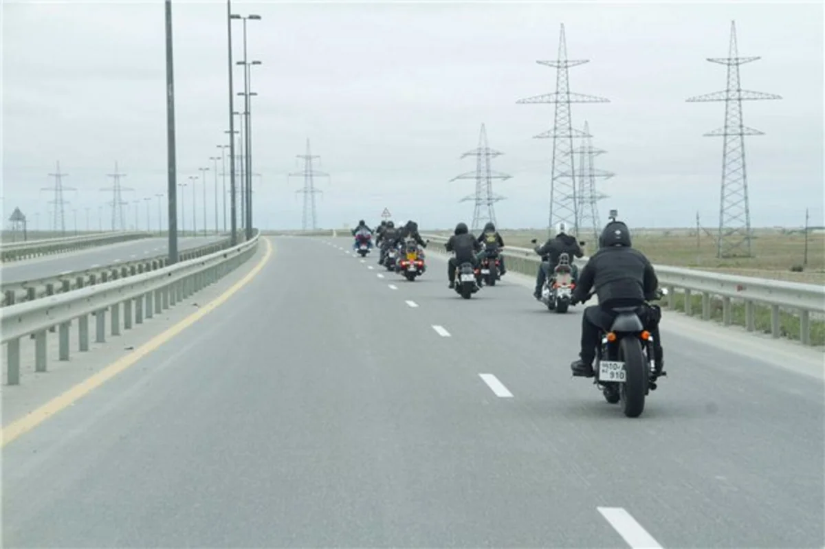 Bakıdan Gürcüstana gedən azərbaycanlı motosikletçi qəzaya uğrayıb