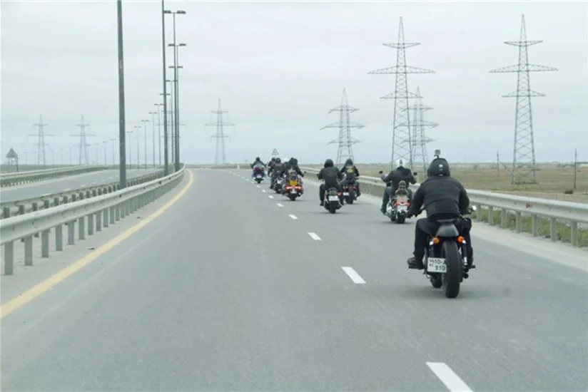Bakıdan Gürcüstana gedən azərbaycanlı motosikletçi qəzaya uğrayıb