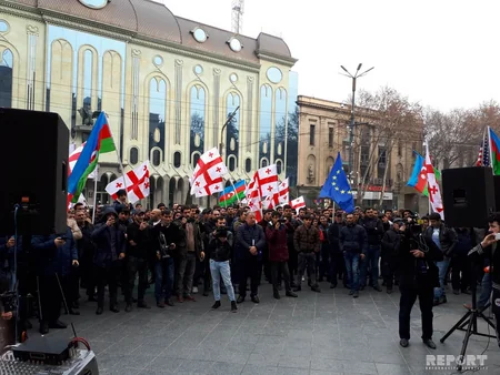 С совместной акции протеста азербайджанцев и грузин против установления бюста армянскому террористу - ФОТОРЕПОРТАЖ