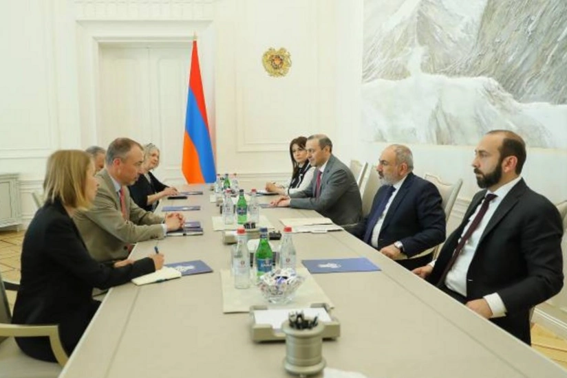 Armenia, EU discuss regional situation