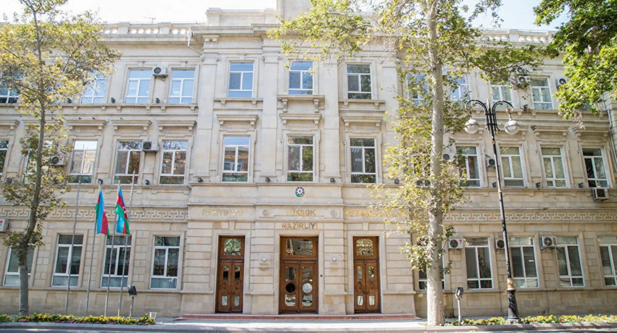 Azərbaycanda 300 mindən çox insan digər şəbəkəyə daşınmış nömrələr barədə məluma almaq istəyib