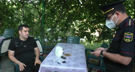 Dövlət qurumlarında çalışan bir qrup şəxs qaydaları pozaraq ailəsi ilə istirahətə gedib