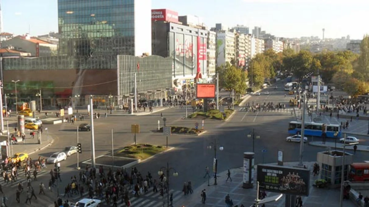 Türkiyə paytaxtının simvolu sayılan meydanın adı dəyişdirilir