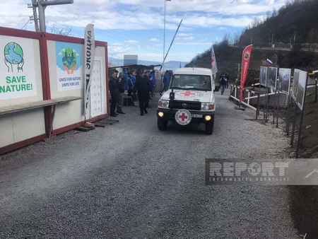 По дороге Ханкенди-Лачын беспрепятственно проехали автомобили МККК