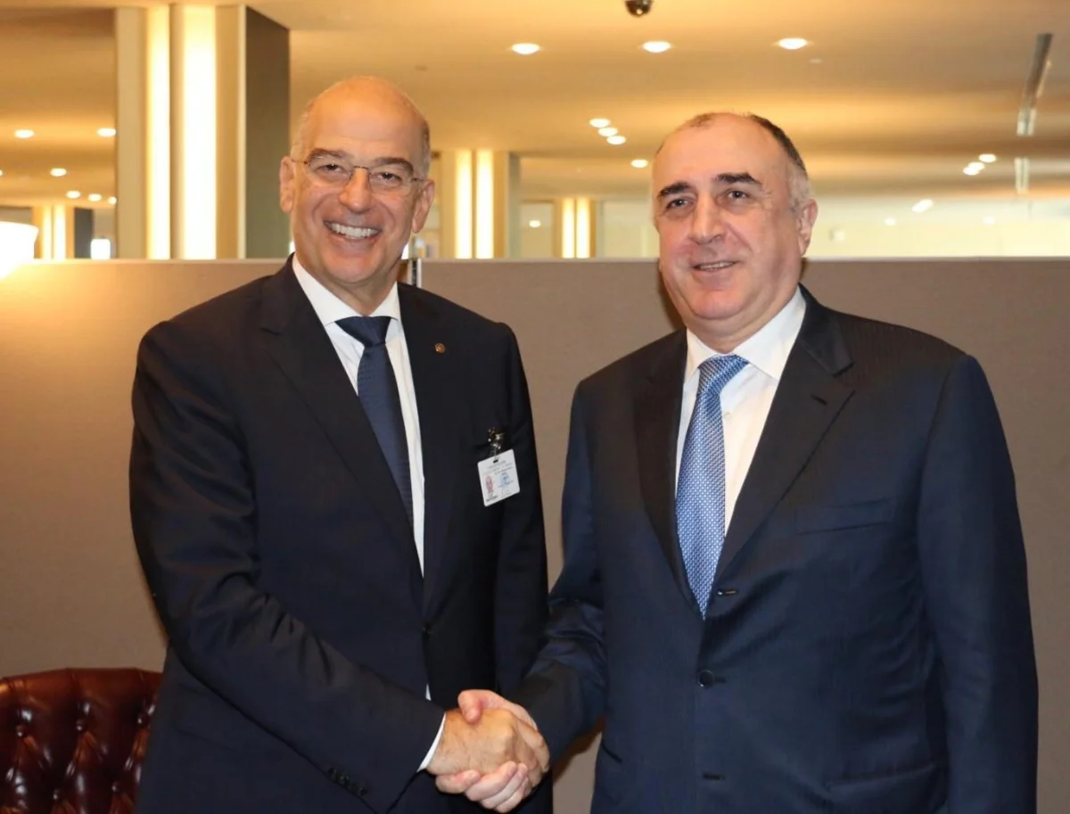Elmar Məmmədyarov yunanıstanlı həmkarı Nikos Dendias ilə görüşüb