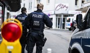 В ФРГ при нападении неизвестного с ножом пострадали пять человек