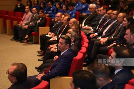 Şimali Kipr prezidenti ADA Universitetində tələbələrlə görüşüb