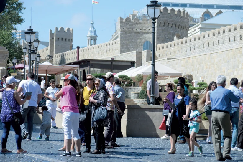 Azərbaycanda turizm bələdçiləri üçün akkreditasiya 200-500 manata başa gələcək
