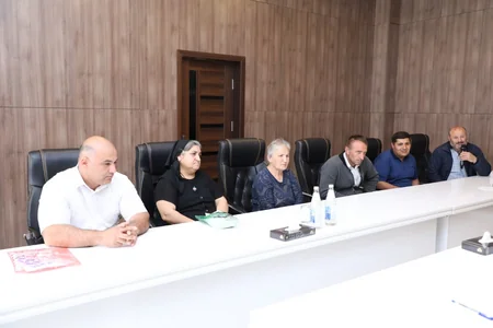 Azəriqazın rəhbərliyi Şəkidə vətəndaşların qaz problemləri ilə tanış olub
