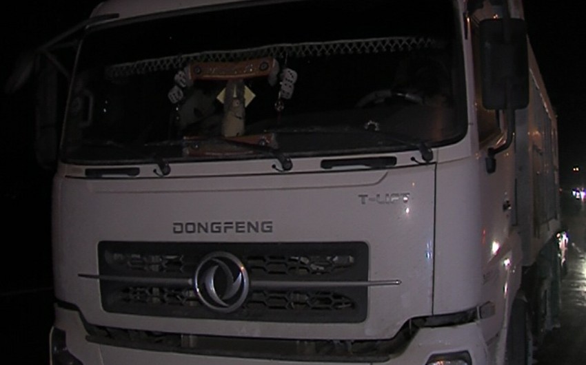 Bakıda baş verən yol qəzasında elektrik xətləri zədələnib