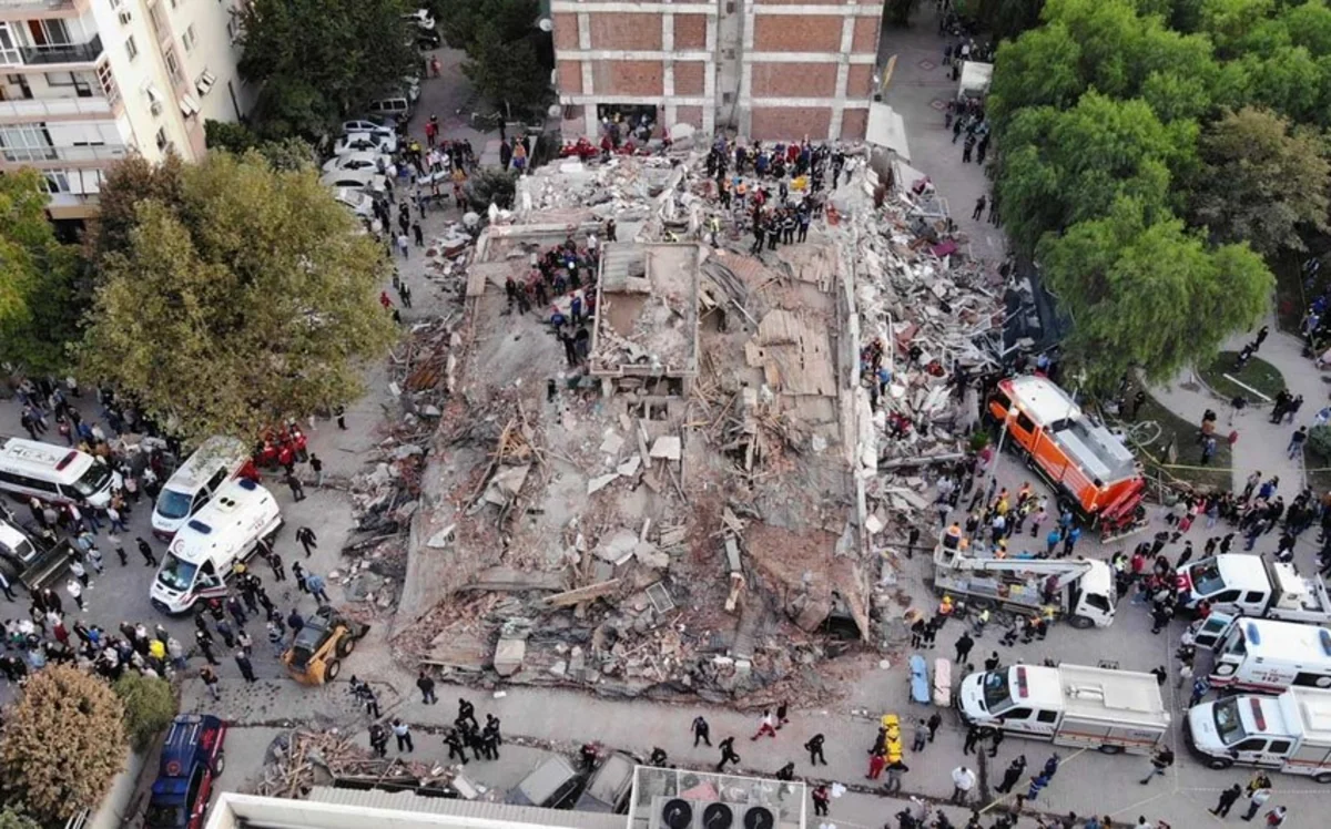 İzmirdə zəlzələdən ölənlərin sayı yenidən artdı