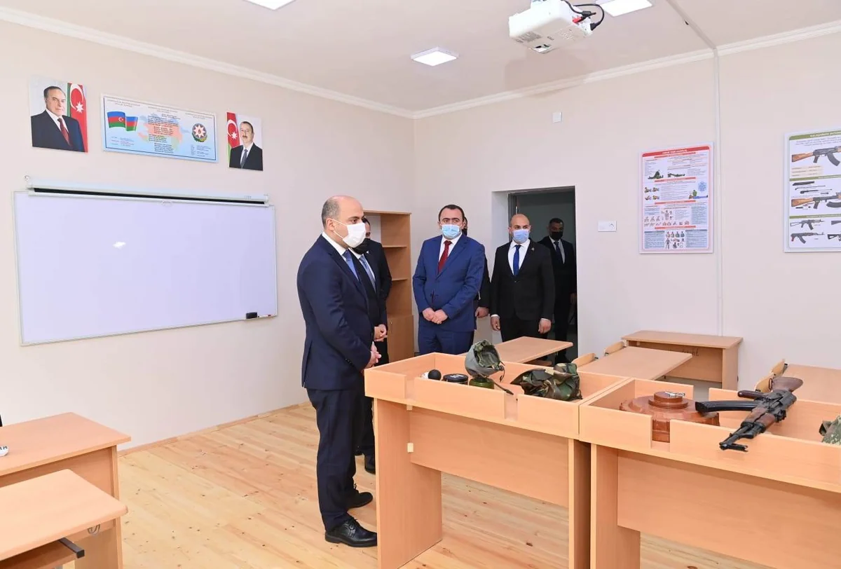 Təhsil naziri Şəmkirdə məktəb açılışında iştirak edib