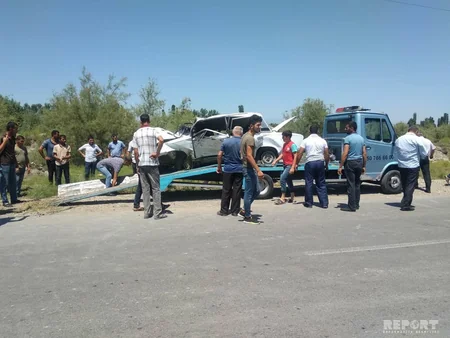 Göyçayda minik avtomobili aşıb, xəsarət alanlar var - FOTO - YENİLƏNİB