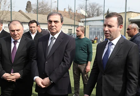 AFFA-nın Gəncədə inşa etdiyi növbəti meydança istifadəyə verilib