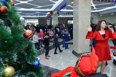 “Kimyaçı” Mədəniyyət Sarayında kimyaçıların övladları üçün Yeni il şənlikləri keçirilib