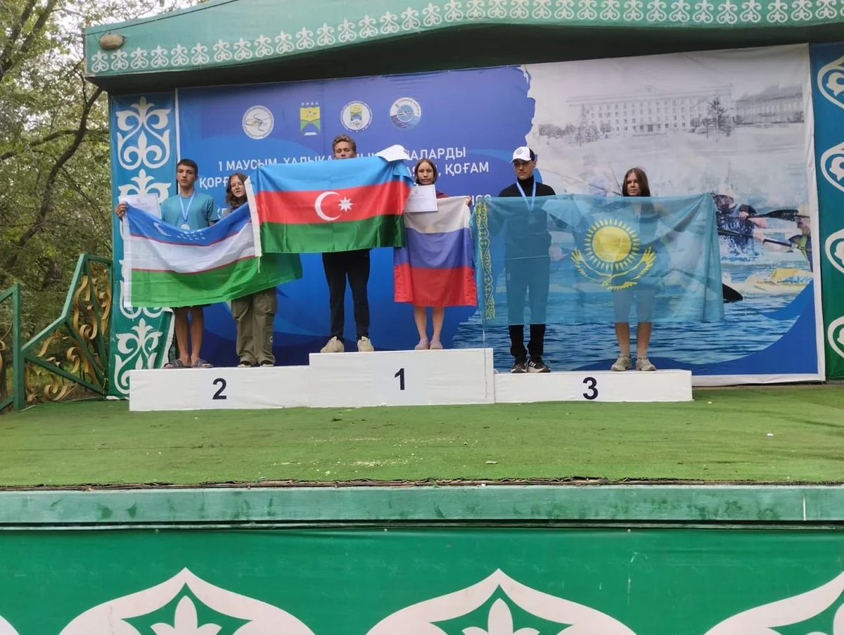 Azərbaycan avarçəkənləri Qazaxıstanda 8 medal qazanıblar