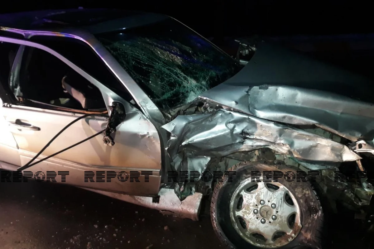 Tovuzda körpünün üzərində iki avtomobil toqquşub, ölən və yaralılar var