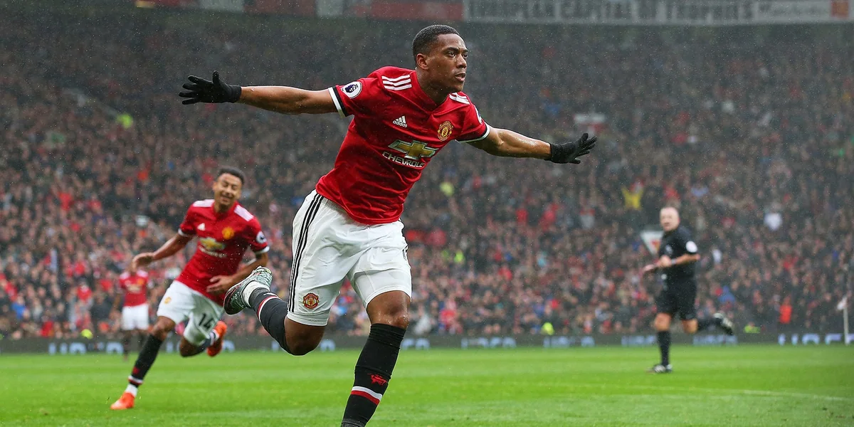 Манчестер Юнайтед подпишет пятилетний контракт с французским футболистом