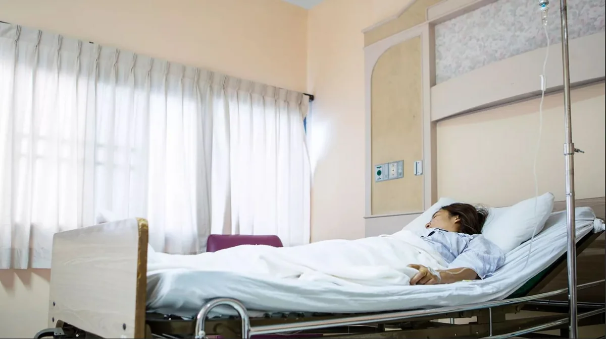 Ağcabədidə yeniyetmə qız yol qəzasında xəsarət aldı