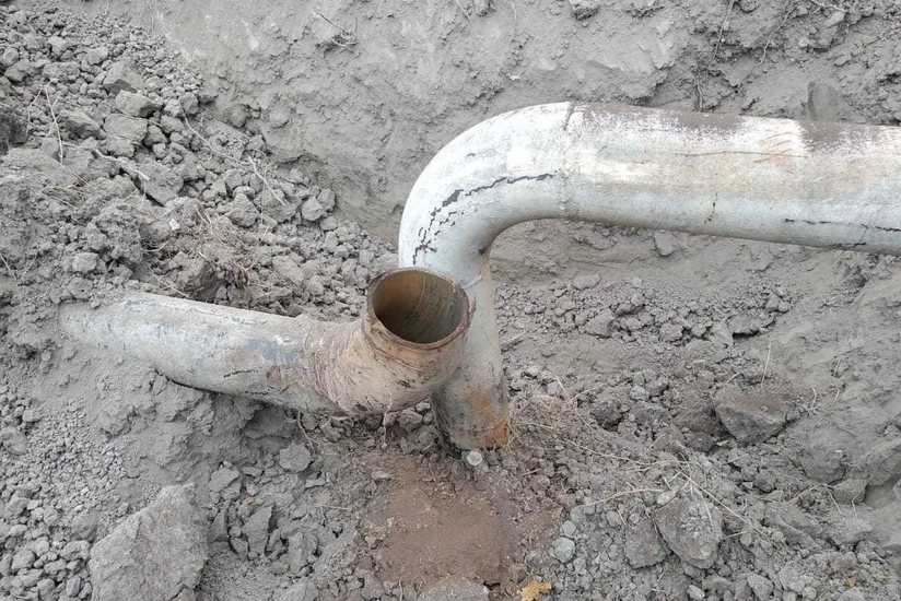 Oğuzda avtomobil qaz xəttini vuraraq zədələyib