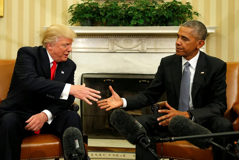 Обама отказался фотографироваться с Трампом