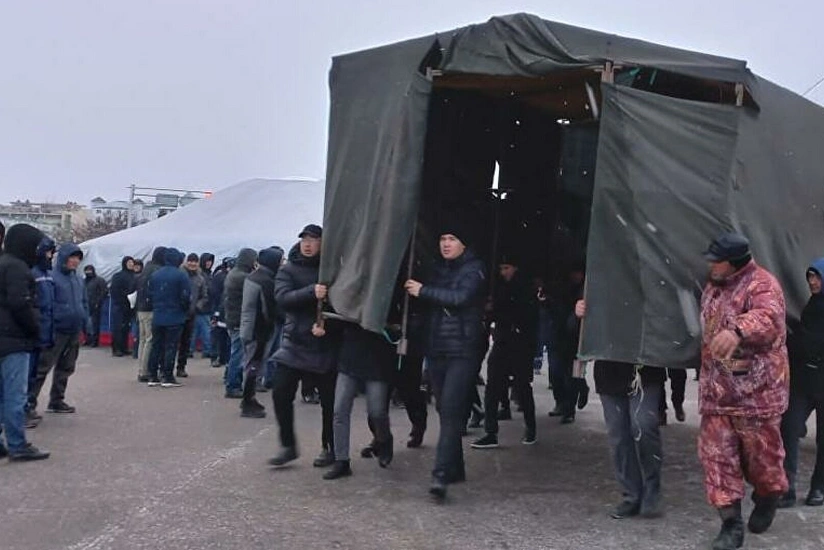 Protesters in Kazakhstan flocking to Almaty city center again