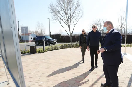 President, First Lady get acquainted with conditions at office of president's special representative