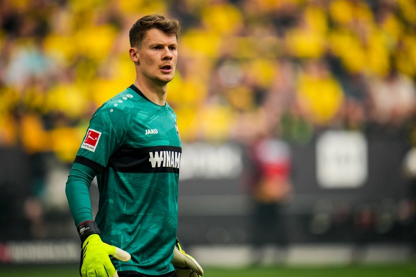 Alexander Nübel signs contract extension at FC Bayern