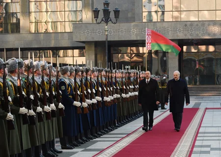 Belarusda Azərbaycan Prezidenti İlham Əliyevin rəsmi qarşılanma mərasimi keçirilib